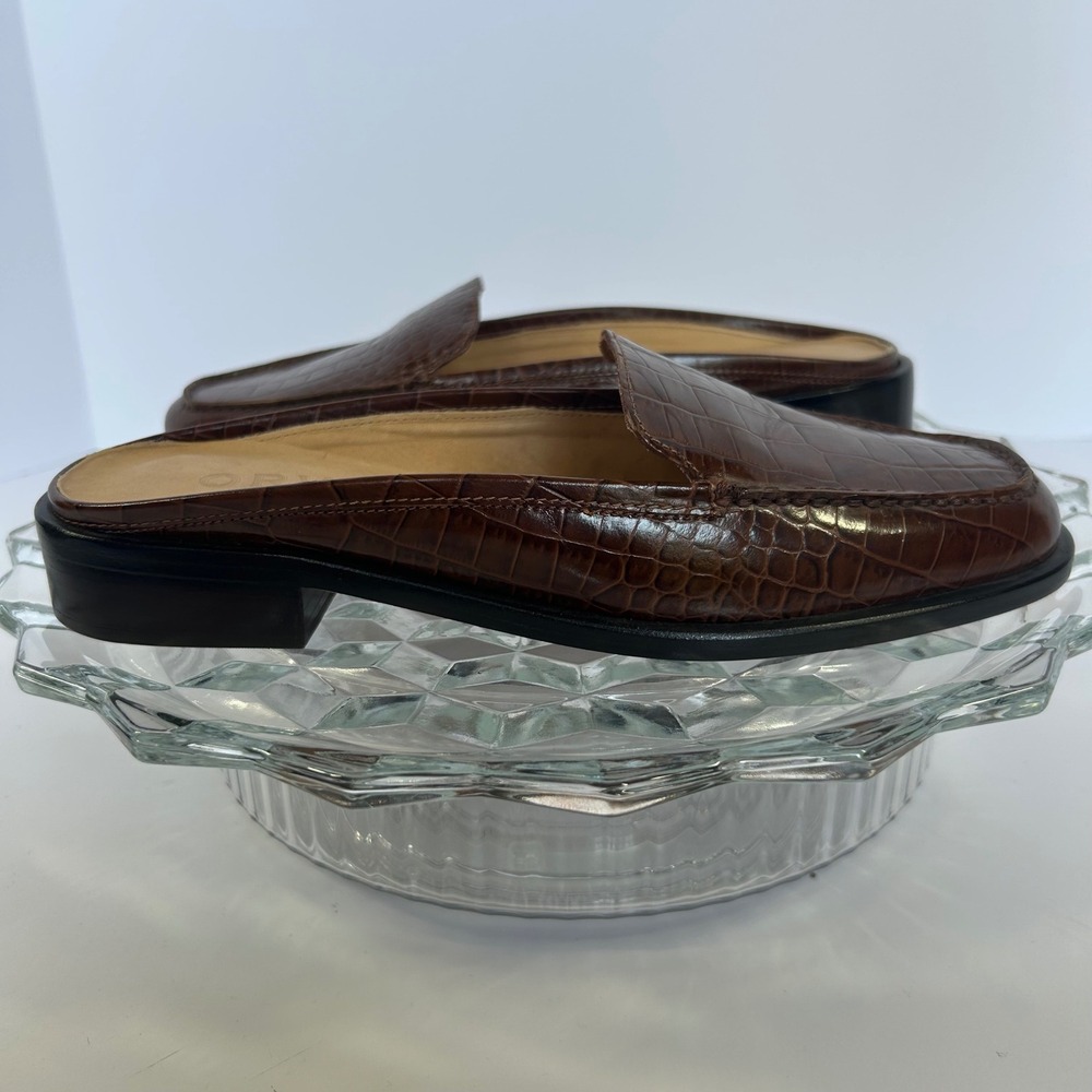 Orvis Womens Leather Mules Size 6.5B Brown Slip On Croc Embossed Loafers